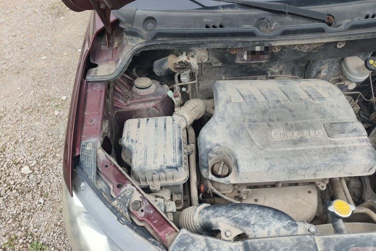Used Dongfeng Fengon 370 2016 1.5L Manual Smart 7-Seater Engine Bay Right