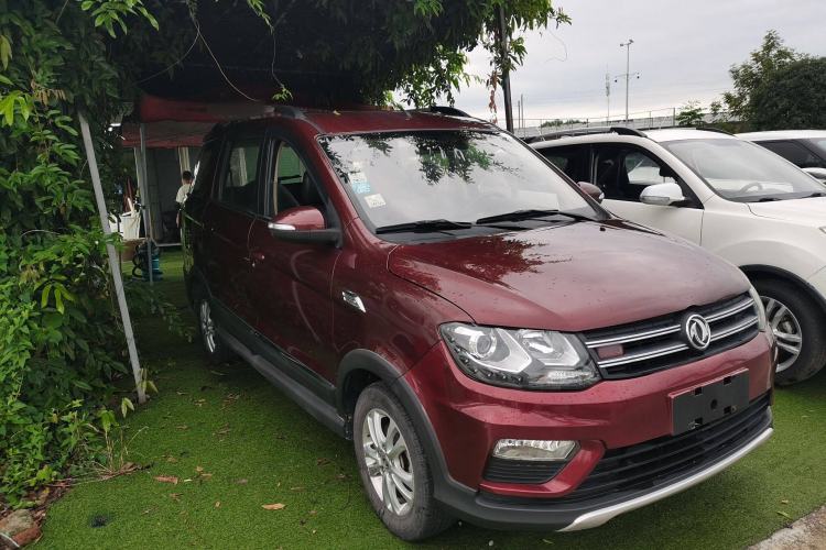 Used Dongfeng Fengon 370 2016 1.5L Manual Luxury 7-Seater Exterior 2