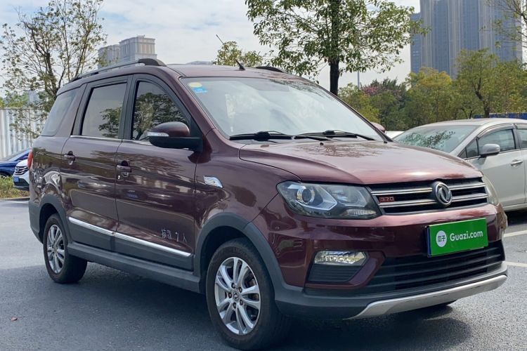 Used Dongfeng Fengon 370 2016 1.5L Manual Luxury 7-Seater Exterior 3