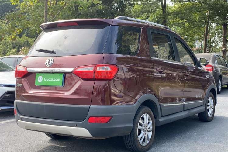 Used Dongfeng Fengon 370 2016 1.5L Manual Luxury 7-Seater Exterior 4
