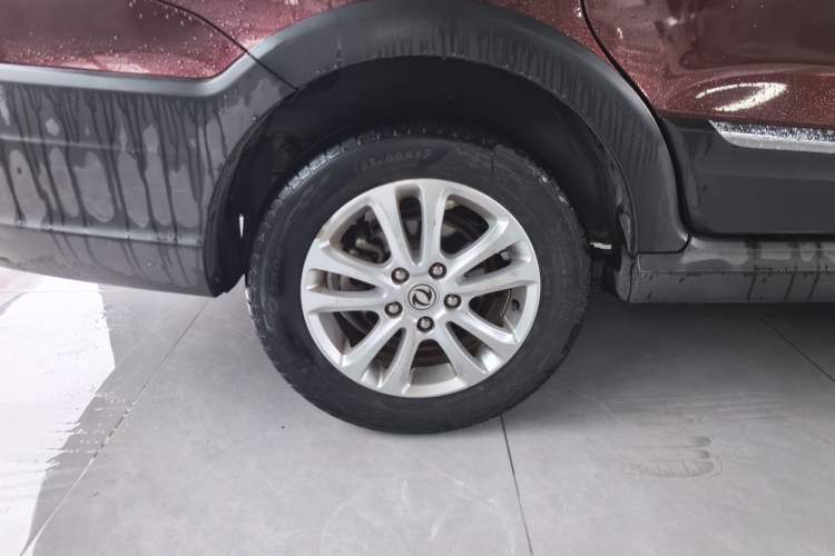 Used Dongfeng Fengon 370 2016 1.5L Manual Luxury 7-Seater Exterior 8