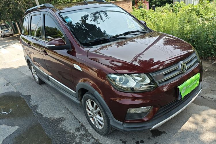 Used Dongfeng Fengon 370 2016 1.5L Manual Luxury 7-Seater Front Right 45 Deg
