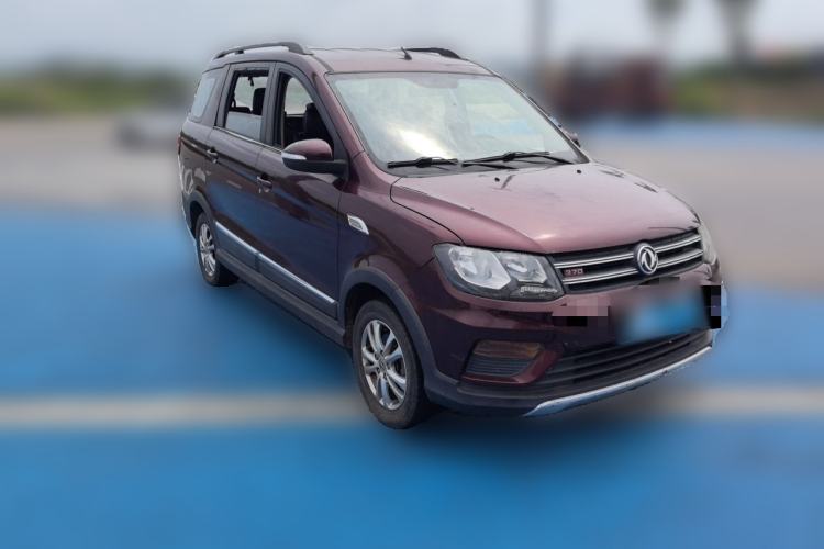 Used Dongfeng Fengon 370 2016 1.5L Manual Elite Home Edition 7-Seater Front Right 45 Deg