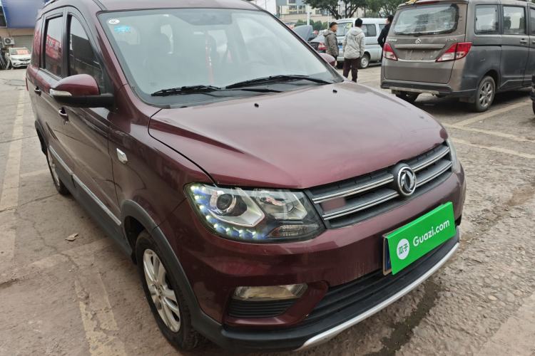 Used Dongfeng Fengon 370 2016 1.5L Manual Luxury Version SFG15-05 7 Seats Front Right 45 Deg