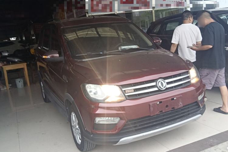 Used Dongfeng Fengon 370 2016 1.5L Manual Elite Home Edition 7-Seater Front Right 45 Deg