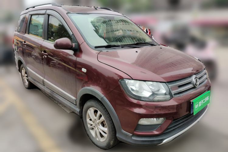 Used Dongfeng Fengon 370 2016 1.5L Manual Standard Edition SFG15-05 7 Seats Front Right 45 Deg