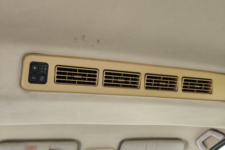 Used Dongfeng Fengon 370 2016 1.5L Manual Luxury 7-Seater Headliner