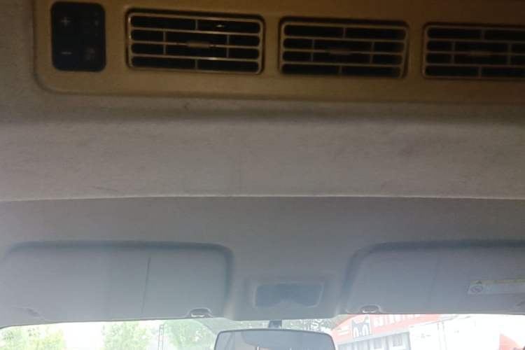 Used Dongfeng Fengon 370 2016 1.5L Manual Elite Home Edition 7-Seater Headliner