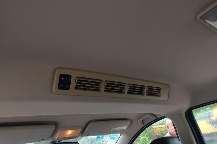 Used Dongfeng Fengon 370 2016 1.5L Manual Smart 7-Seater Headliner