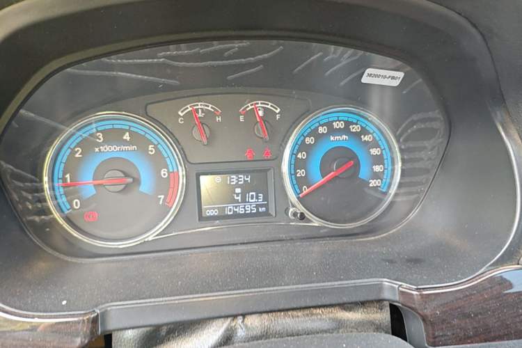 Used Dongfeng Fengon 370 2016 1.5L Manual Luxury 7-Seater Instrument Cluster