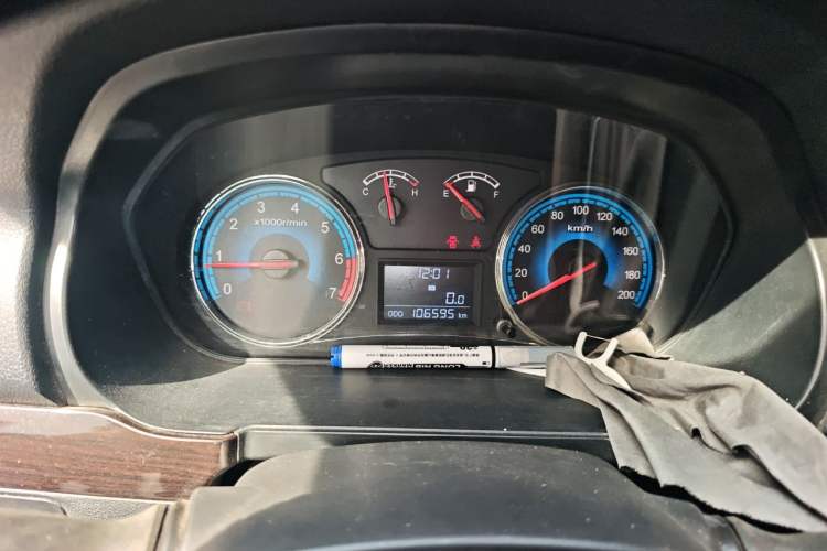 Used Dongfeng Fengon 370 2016 1.5L Manual Elite Home Edition 7-Seater Instrument Cluster