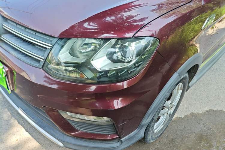 Used Dongfeng Fengon 370 2016 1.5L Manual Luxury 7-Seater Left Front Headlight