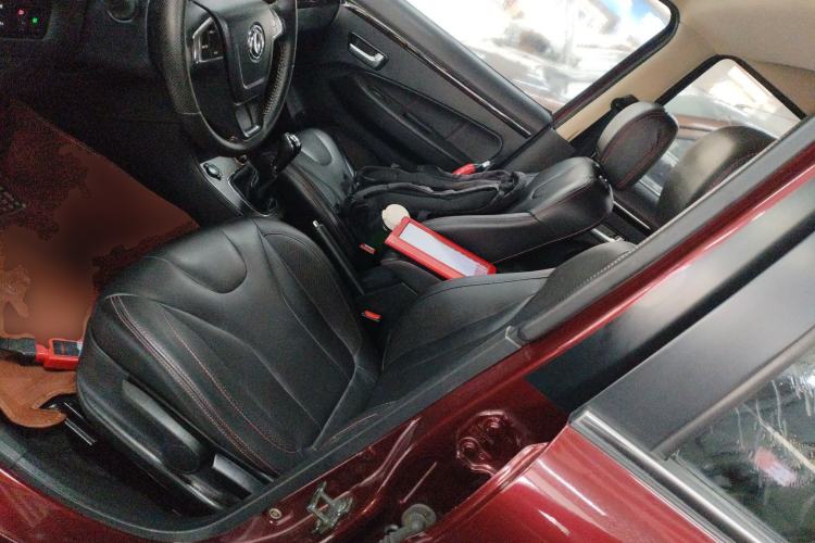 Used Dongfeng Fengon 370 2016 1.5L Manual Luxury 7-Seater Left Front Seat