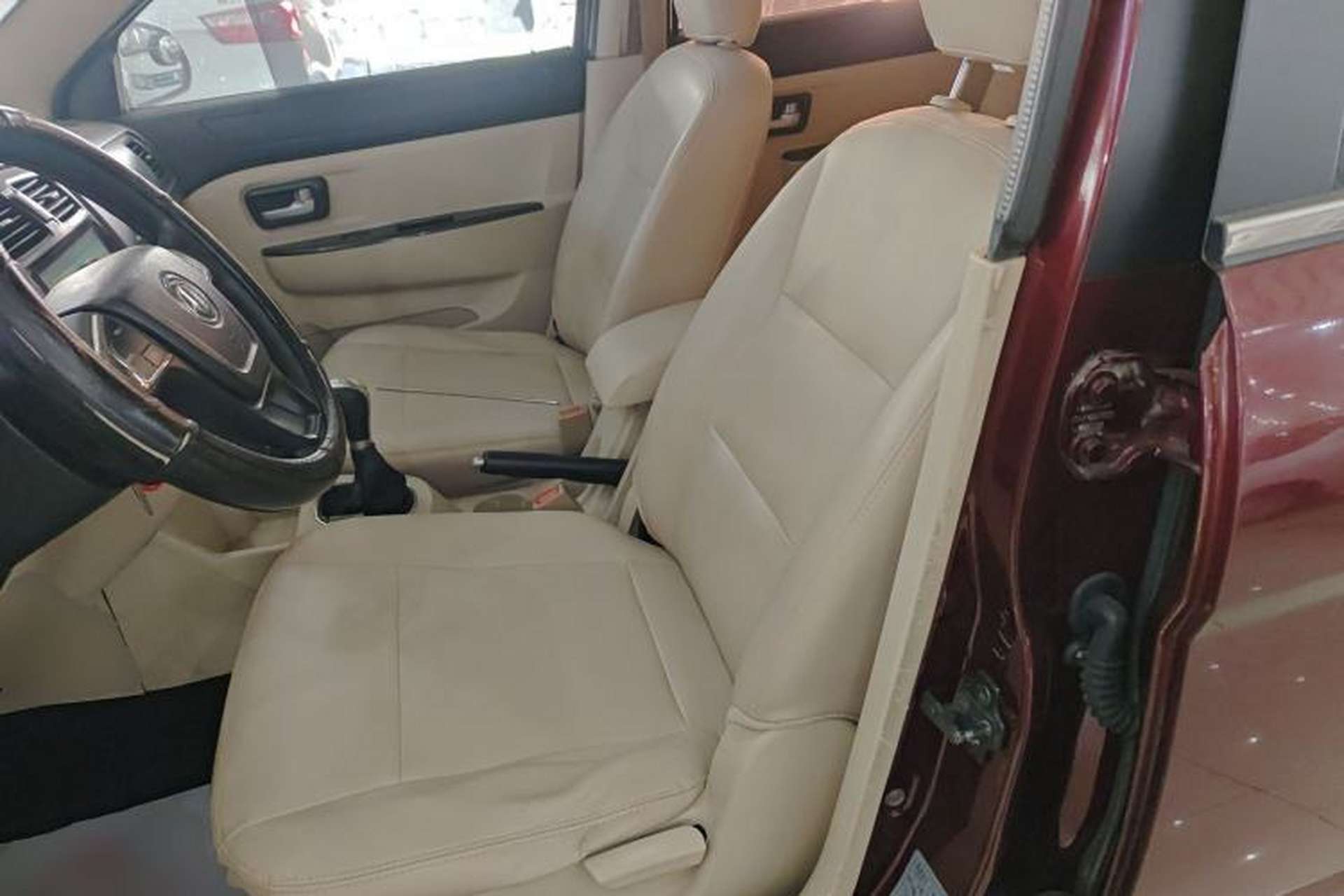 Used Dongfeng Fengon 370 2016 1.5L Manual Standard Edition SFG15-05 7 Seats Left Front Seat