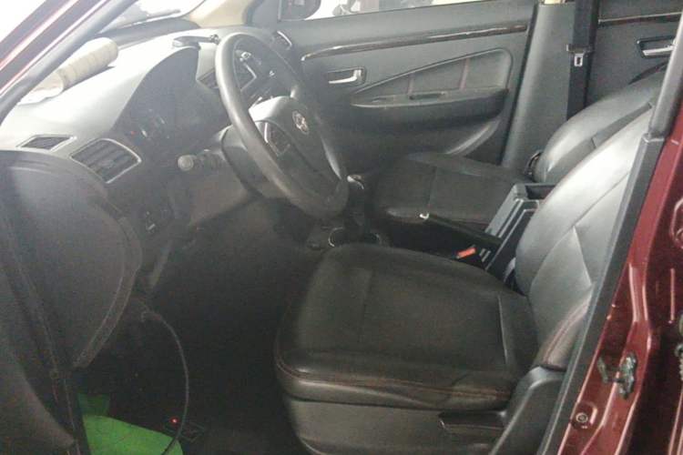 Used Dongfeng Fengon 370 2016 1.5L Manual Elite Home Edition 7-Seater Left Front Seat