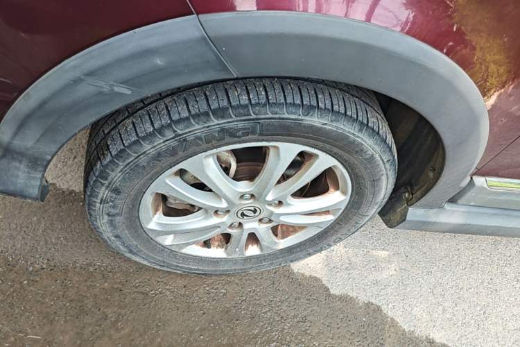 Used Dongfeng Fengon 370 2016 1.5L Manual Luxury 7-Seater Left Front Wheel Hub