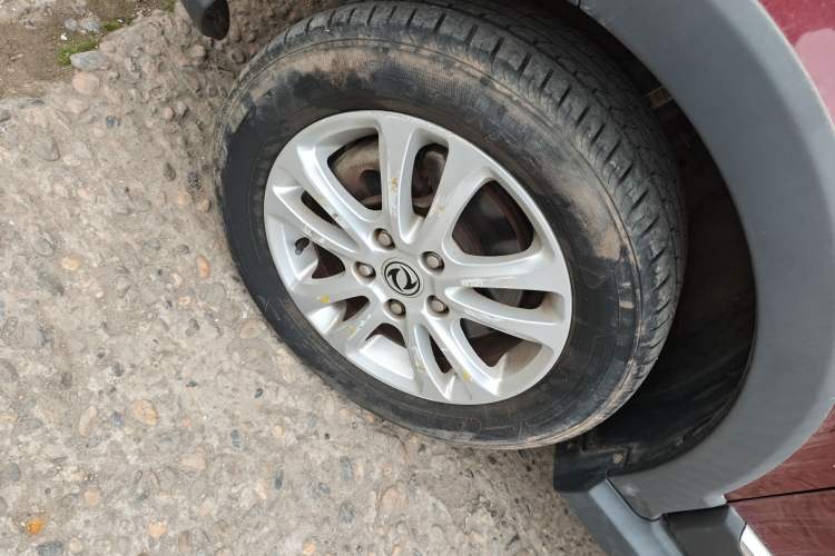 Used Dongfeng Fengon 370 2016 1.5L Manual Luxury Version SFG15-05 7 Seats Left Front Wheel Hub