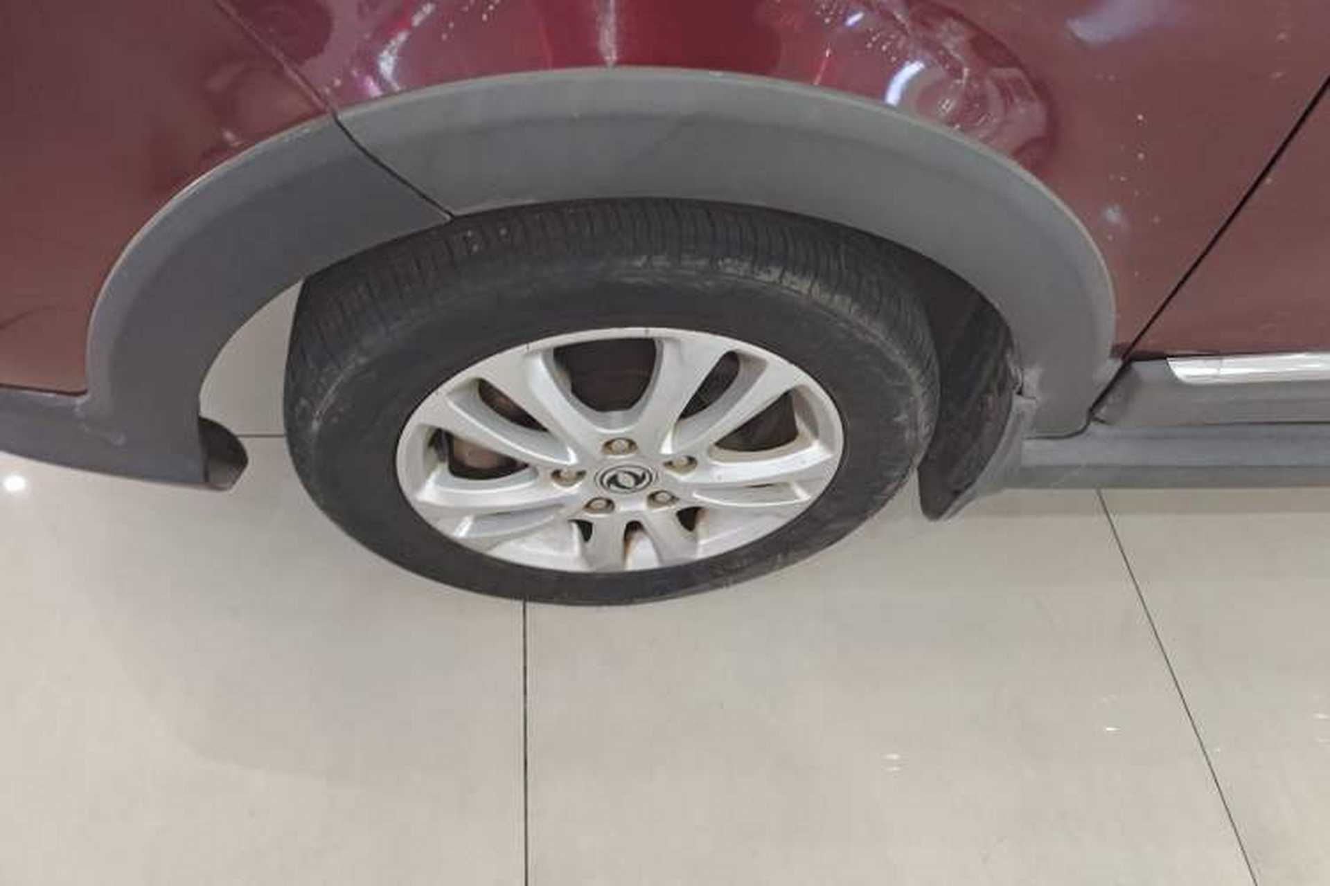 Used Dongfeng Fengon 370 2016 1.5L Manual Standard Edition SFG15-05 7 Seats Left Front Wheel Hub