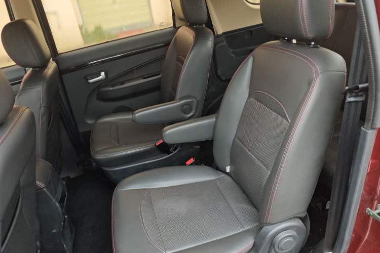 Used Dongfeng Fengon 370 2016 1.5L Manual Luxury Version SFG15-05 7 Seats Left Rear Seat