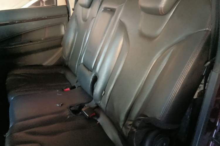 Used Dongfeng Fengon 370 2016 1.5L Manual Luxury 7-Seater Left Rear Seat