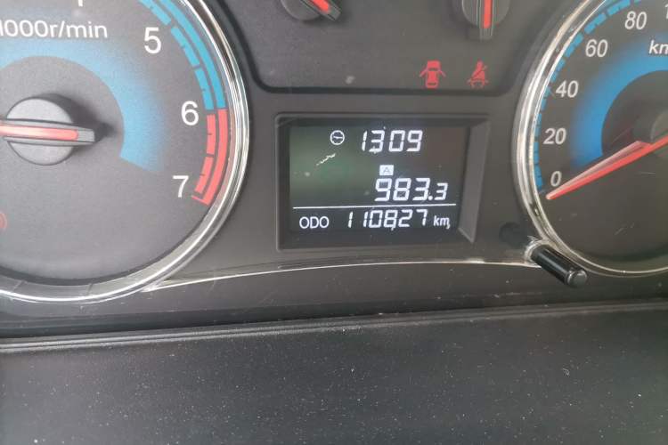 Used Dongfeng Fengon 370 2016 1.5L Manual Elite Home Edition 7-Seater Odometer Close Up