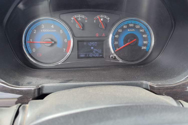 Used Dongfeng Fengon 370 2016 1.5L Manual Elite Home Edition 7-Seater Odometer Close Up