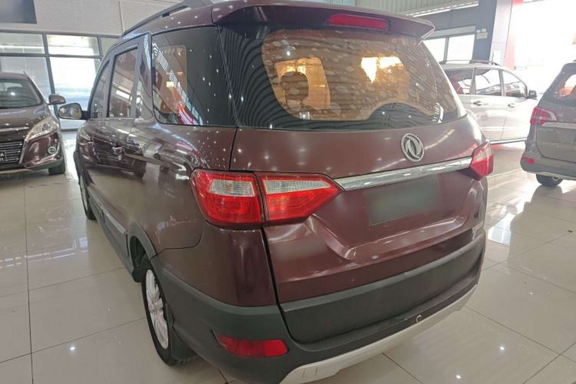 Used Dongfeng Fengon 370 2016 1.5L Manual Standard Edition SFG15-05 7 Seats Rear Left 45 Deg