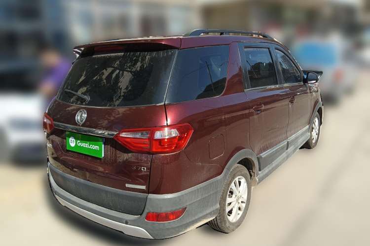 Used Dongfeng Fengon 370 2016 1.5L Manual Elite Travel Edition 7 Seats Rear Right 45 Deg