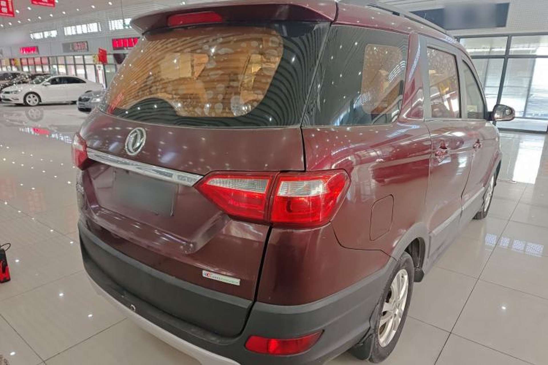 Used Dongfeng Fengon 370 2016 1.5L Manual Standard Edition SFG15-05 7 Seats Rear Right 45 Deg
