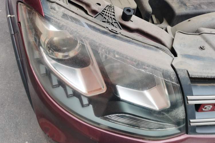 Used Dongfeng Fengon 370 2016 1.5L Manual Luxury 7-Seater Right Front Headlight