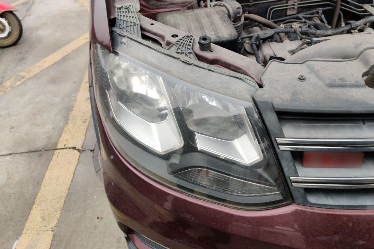 Used Dongfeng Fengon 370 2016 1.5L Manual Standard Edition SFG15-05 7 Seats Right Front Headlight