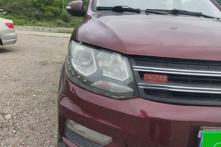 Used Dongfeng Fengon 370 2016 1.5L Manual Smart 7-Seater Right Front Headlight