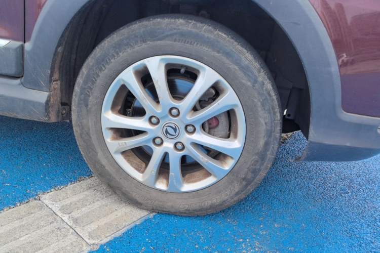 Used Dongfeng Fengon 370 2016 1.5L Manual Elite Home Edition 7-Seater Right Front Wheel Hub