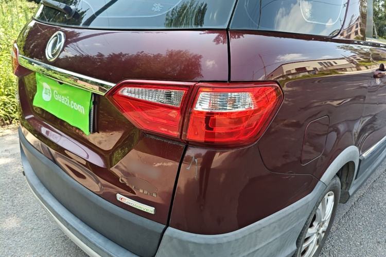 Used Dongfeng Fengon 370 2016 1.5L Manual Luxury 7-Seater Right Rear Taillight