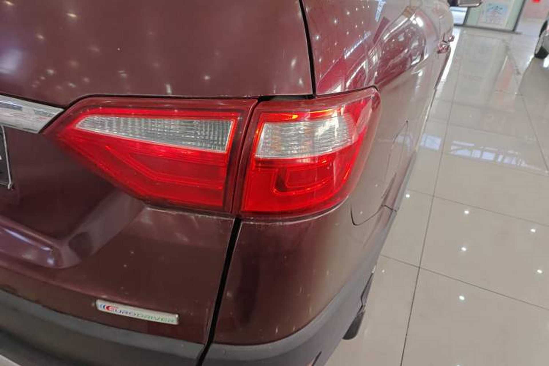 Used Dongfeng Fengon 370 2016 1.5L Manual Standard Edition SFG15-05 7 Seats Right Rear Taillight
