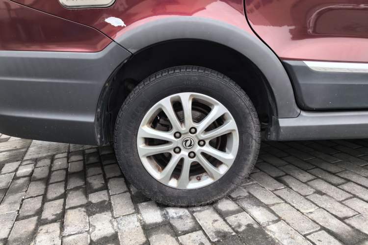Used Dongfeng Fengon 370 2016 1.5L Manual Elite Home Edition 7-Seater Right Rear Wheel Hub