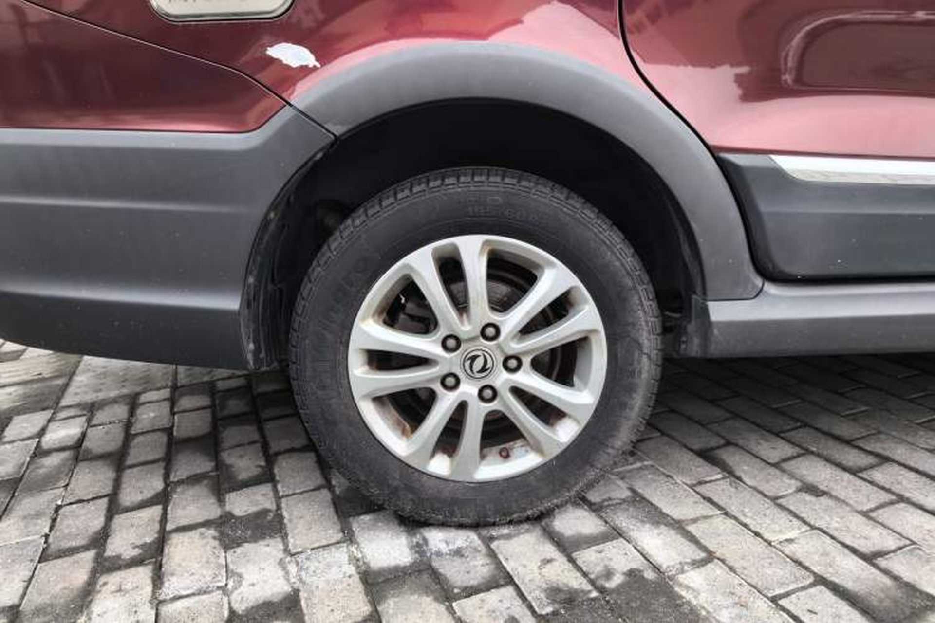Used Dongfeng Fengon 370 2016 1.5L Manual Elite Home Edition 7-Seater Right Rear Wheel Hub