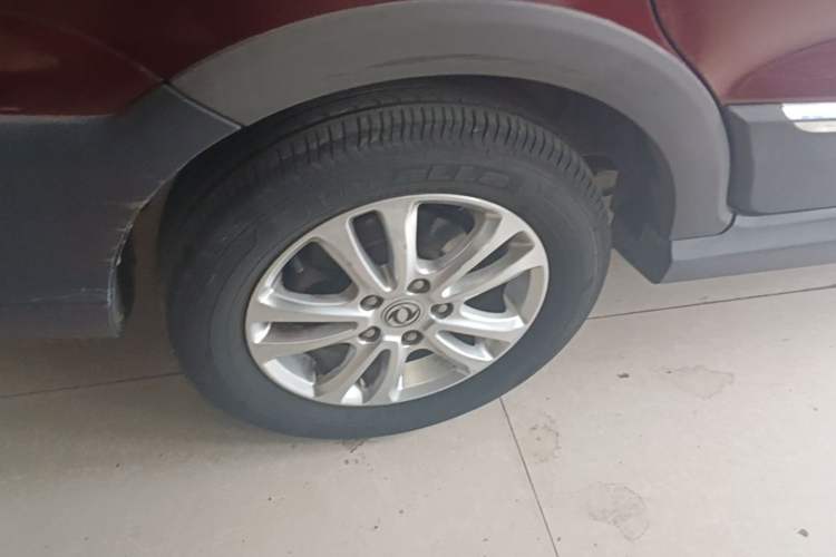 Used Dongfeng Fengon 370 2016 1.5L Manual Elite Home Edition 7-Seater Right Rear Wheel Hub