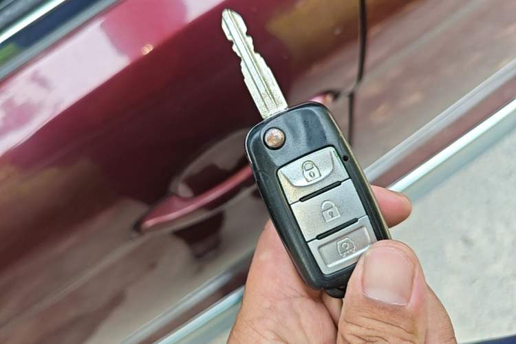Used Dongfeng Fengon 370 2016 1.5L Manual Luxury 7-Seater Vehicle Key