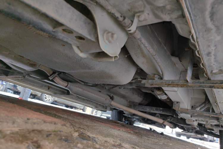 Used Dongfeng Fengon 370 2016 1.5L Manual Standard Model II 7 Seats Chassis Rear Right