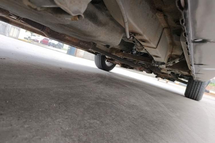 Used Dongfeng Fengon 370 2016 1.5L Manual Standard Edition SFG15-02 5 Seats Chassis Rear Right