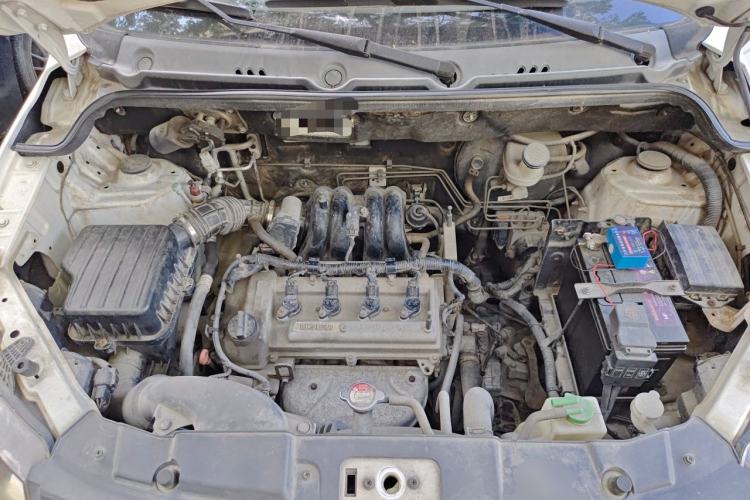 Used Dongfeng Fengon 370 2016 1.5L Manual Smart 7-Seater Engine Bay