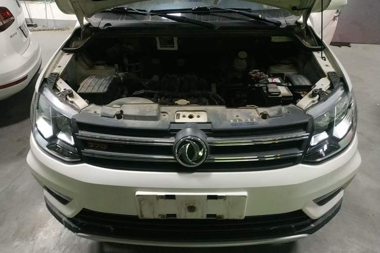 Used Dongfeng Fengon 370 2016 1.5L Manual Standard Edition SFG15-02 7 Seats Engine Bay