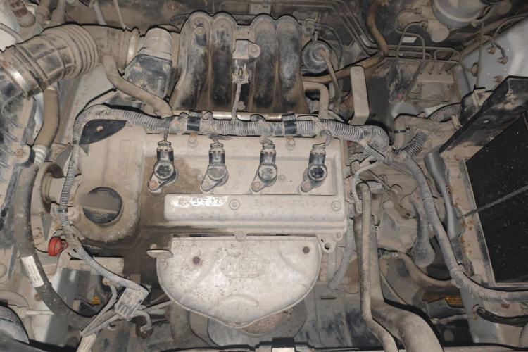 Used Dongfeng Fengon 370 2016 1.5L Manual Elite Home Edition 7-Seater Engine Bay