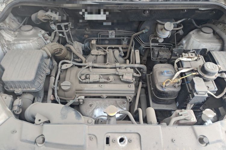Used Dongfeng Fengon 370 2016 1.5L Manual Standard Model II 7 Seats Engine Bay