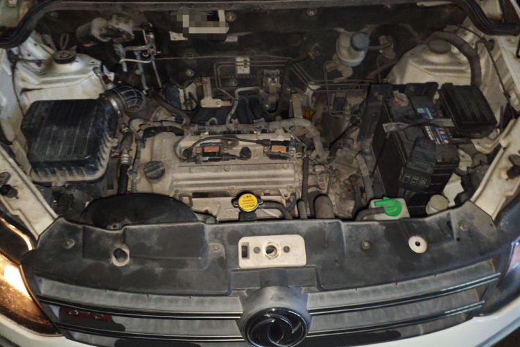 Used Dongfeng Fengon 370 2016 1.5L Manual Standard Model II 7 Seats Engine Bay