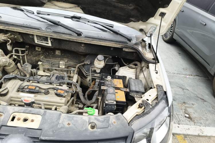 Used Dongfeng Fengon 370 2016 1.5L Manual Standard Edition SFG15-05 7 Seats Engine Bay Left
