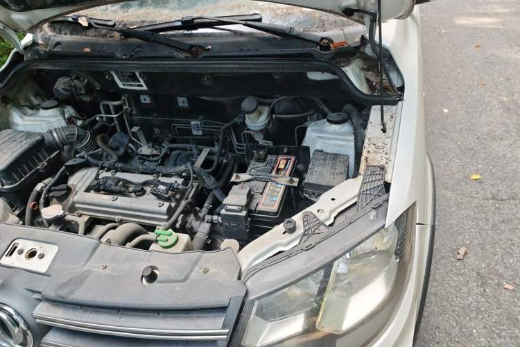 Used Dongfeng Fengon 370 2016 1.5L Manual Standard Edition SFG15-02 7 Seats Engine Bay Left