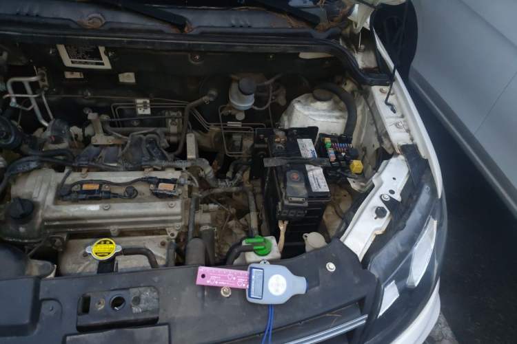 Used Dongfeng Fengon 370 2016 1.5L Manual Comfort 7-Seater Engine Bay Left