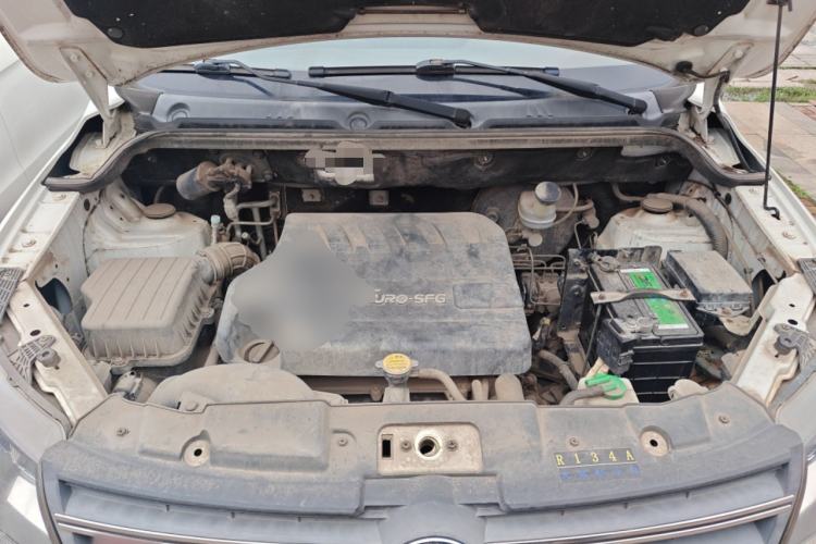 Used Dongfeng Fengon 370 2016 1.5L Manual Luxury Version SFG15-05 7 Seats Engine Bay